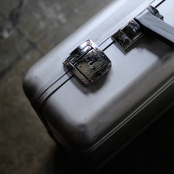 Aluminum briefcase