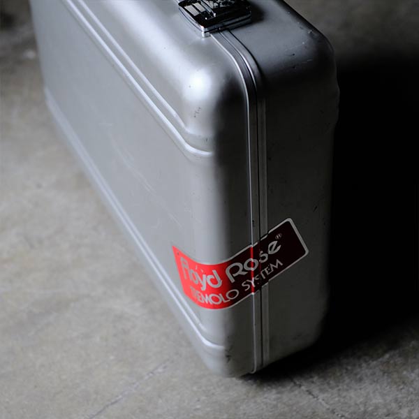 Aluminum briefcase