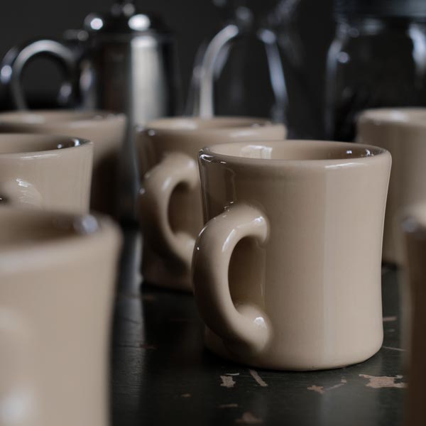 Victor Mug, Beige (Late Model)