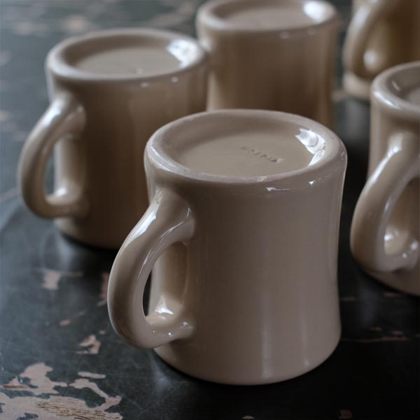 Victor Mug, Beige (Late Model)