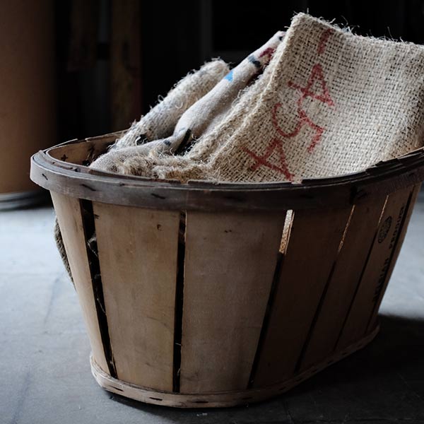 ベルギー製ウッドバスケット