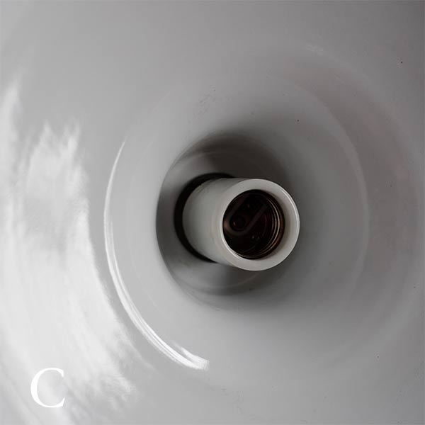 黒いホーローのペンダントライト