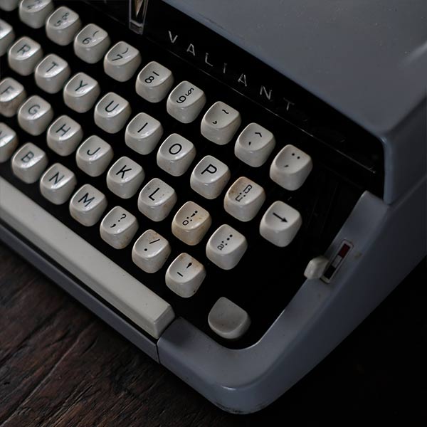 BROTHER 'Valiant' タイプライター(英字)インクリボン交換済み 訳あり