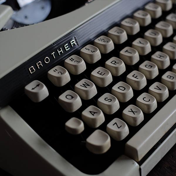 BROTHER Young Elite タイプライター インクリボン交換済み
