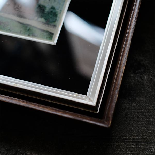 油彩画「茶色いビル」