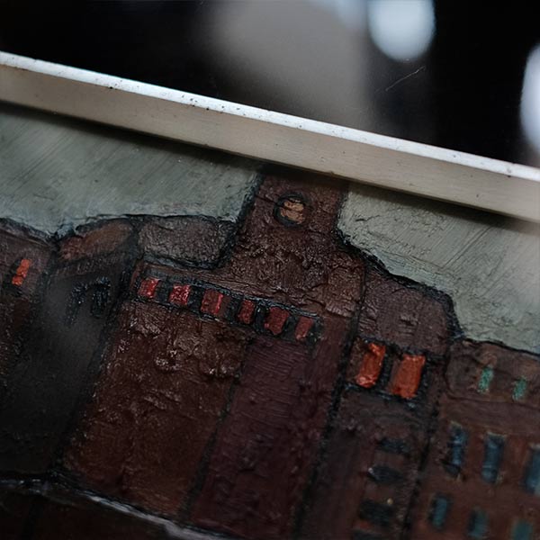 油彩画「茶色いビル」