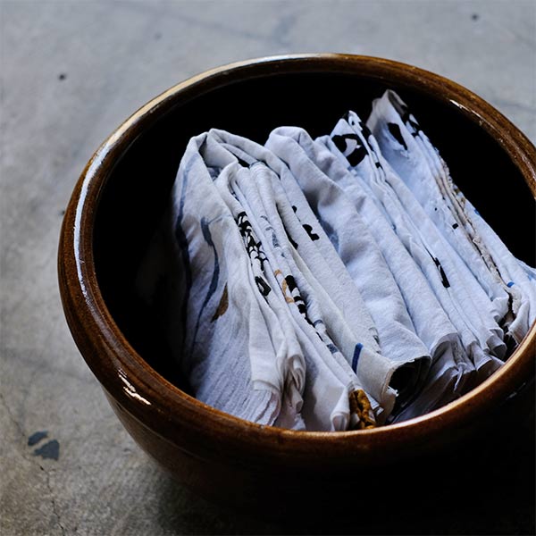 Candy glazed kneading bowl