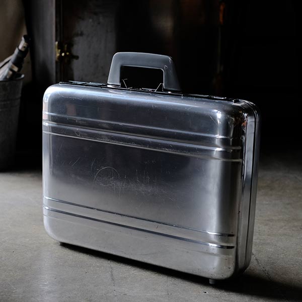 Aluminum briefcase