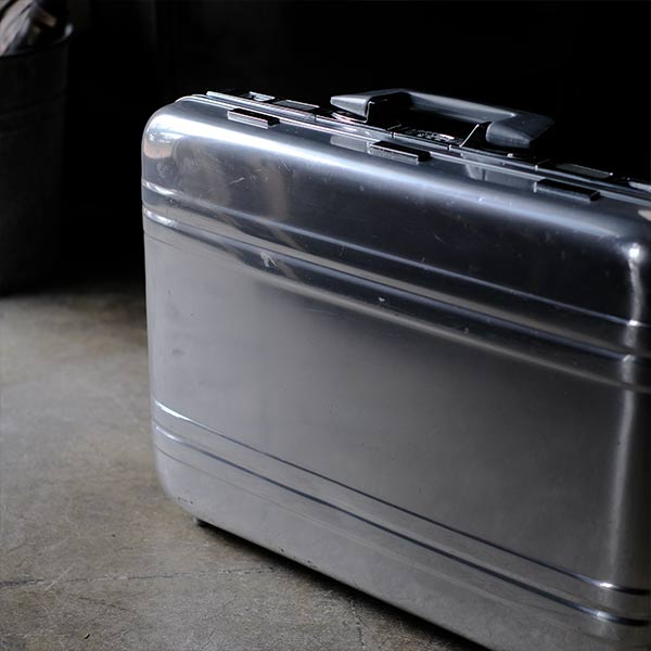 Aluminum briefcase
