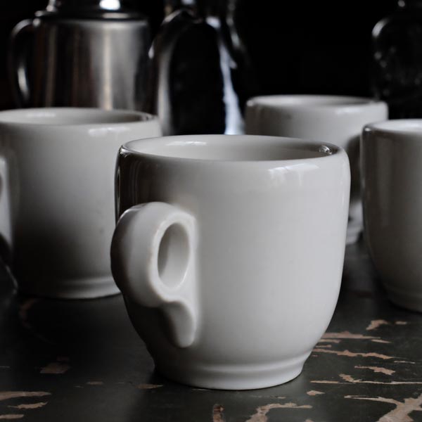 Victor mug (early model)