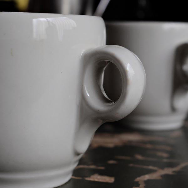 Victor mug (early model)