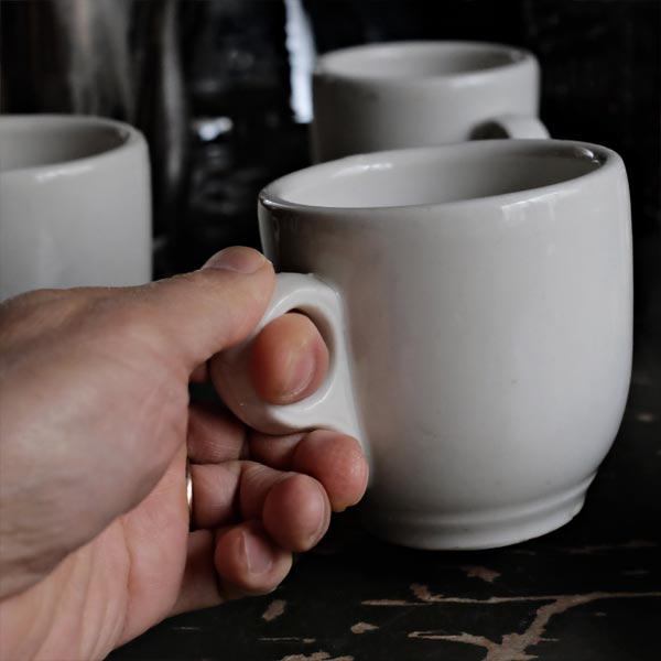 Victor mug (early model)