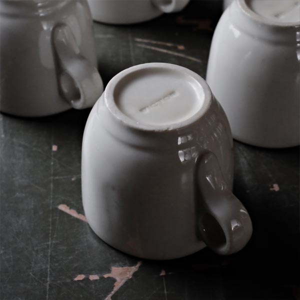 Victor mug (early model)
