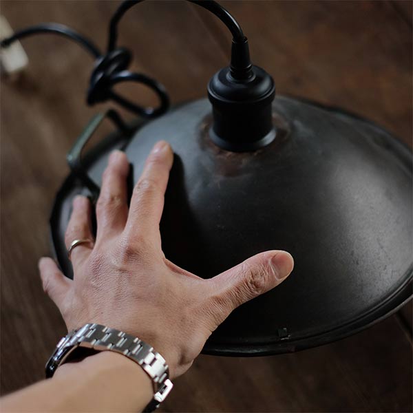 Pendant light using an electric heater shade