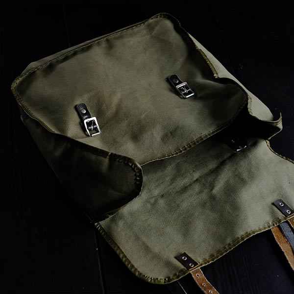 Olive shoulder bag