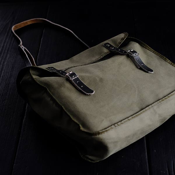 Olive shoulder bag