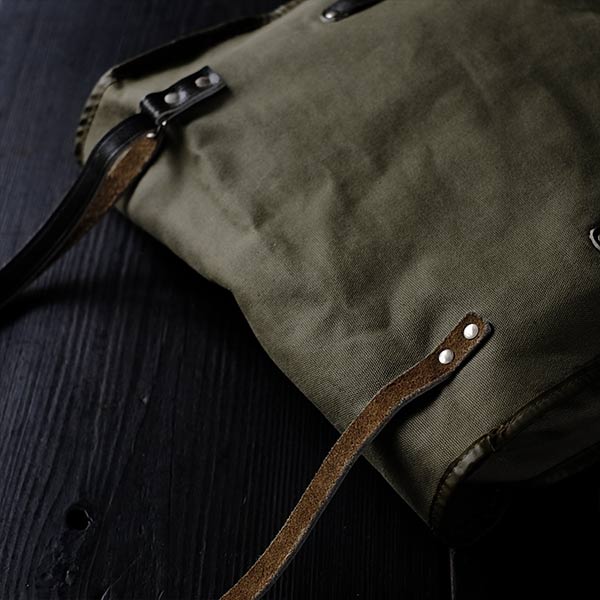 Olive shoulder bag