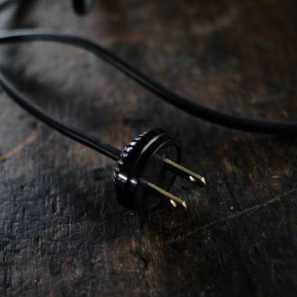 A small French arm lamp