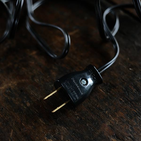 オリーブカラーのシザーランプ