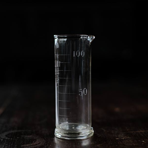 Small measuring cylinder 100ml