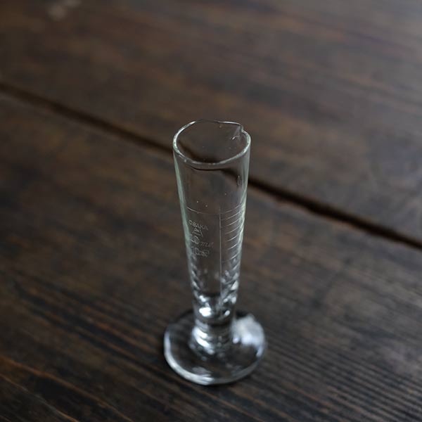 Small measuring cylinder 10ml