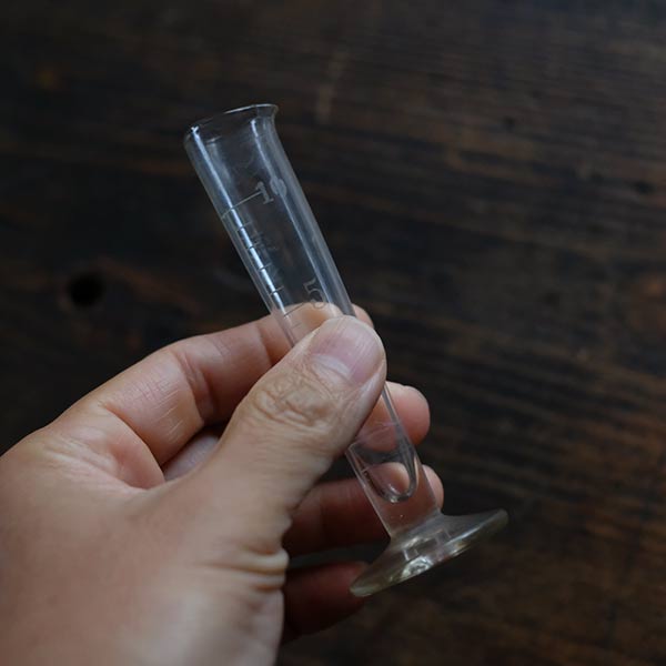 Small measuring cylinder 10ml