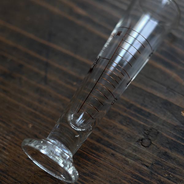 Small measuring cylinder 20ml