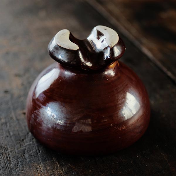 American porcelain insulators of unknown manufacturer