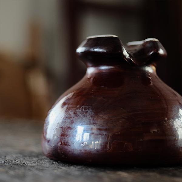 American porcelain insulators of unknown manufacturer