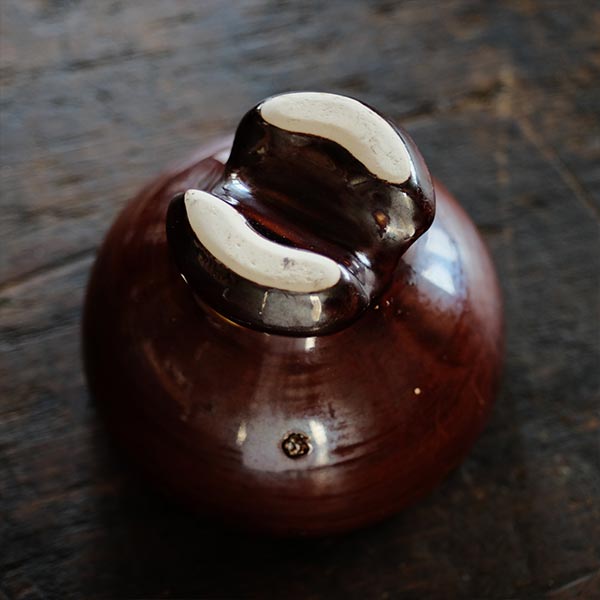 American porcelain insulators of unknown manufacturer