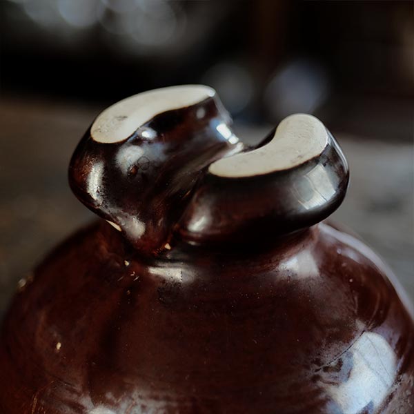 American porcelain insulators of unknown manufacturer