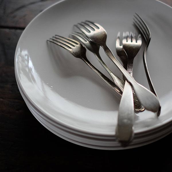 EAGLE BRAND 'ALL WHITE' IRONSTONE Large Plate, φ26cm
