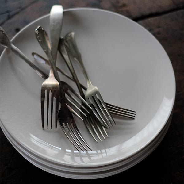 EAGLE BRAND 'ALL WHITE' IRONSTONE Large Plate, φ26cm