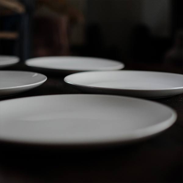 EAGLE BRAND 'ALL WHITE' IRONSTONE Large Plate, φ26cm