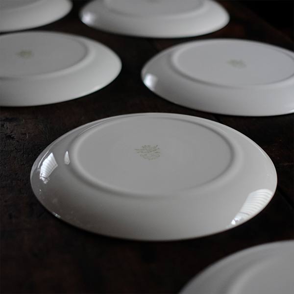 EAGLE BRAND 'ALL WHITE' IRONSTONE Large Plate, φ26cm