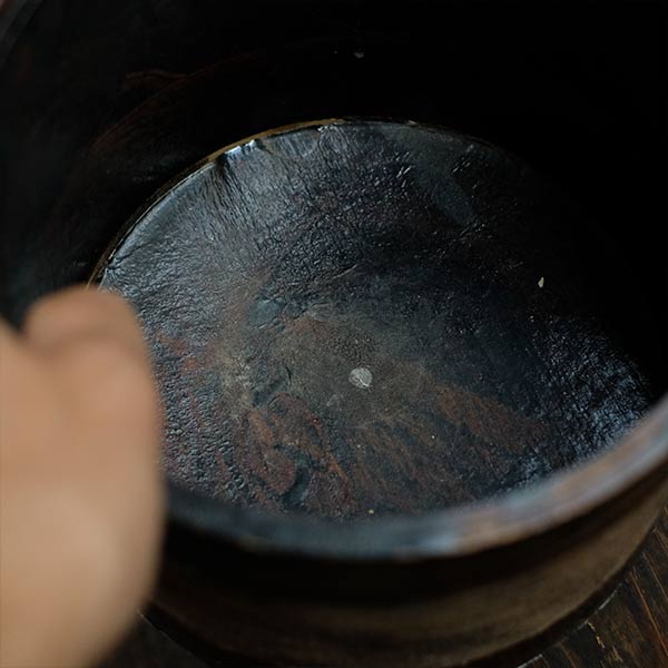 lacquer bucket