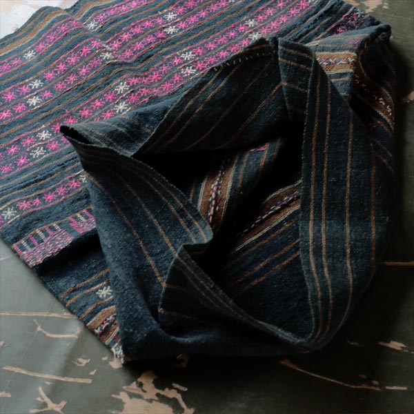 Li ethnic skirt