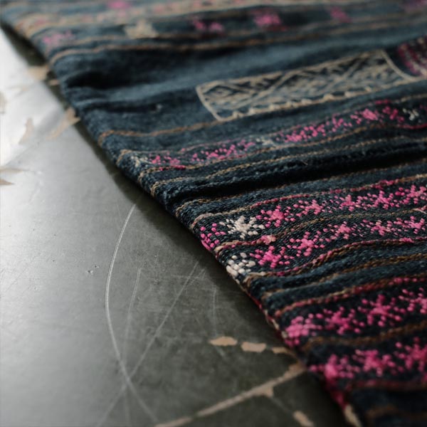 Li ethnic skirt