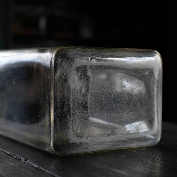 square glass aquarium