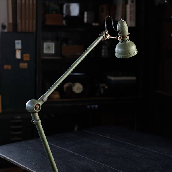 LUMINA desk lamp