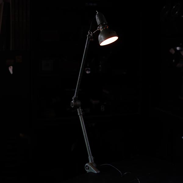 LUMINA desk lamp