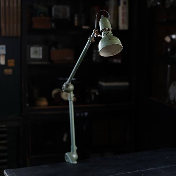 LUMINA desk lamp