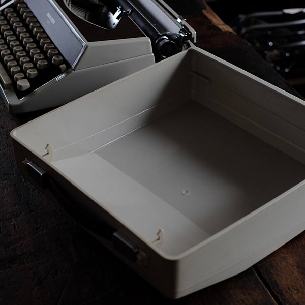 MARUZEN 100 typewriter ink ribbon replaced