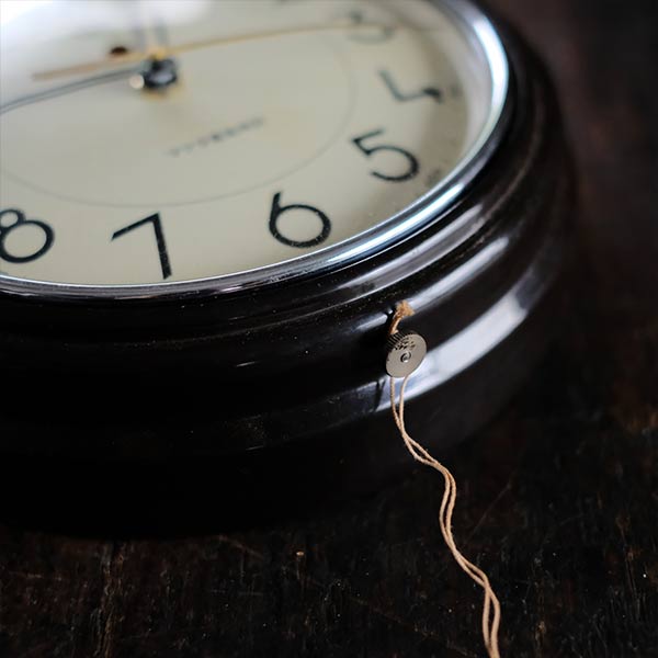 Mazda electric clock with battery-powered quartz movement replaced (dead stock)