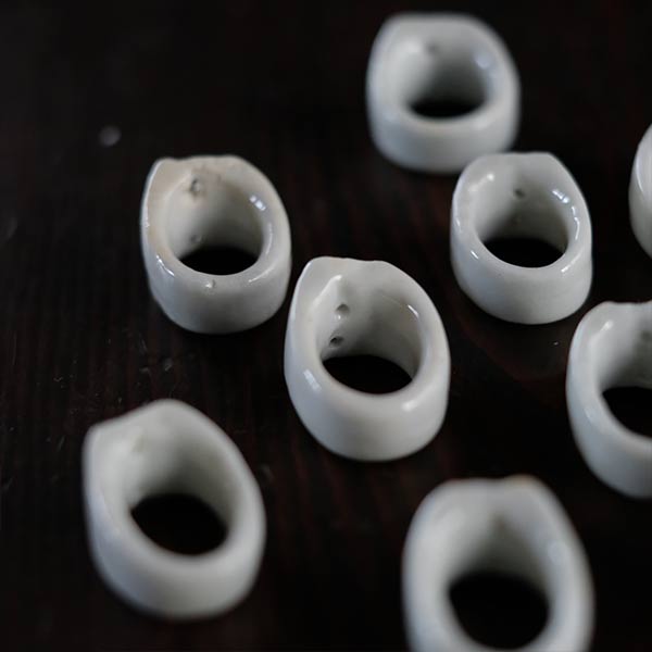 White porcelain mulberry nails