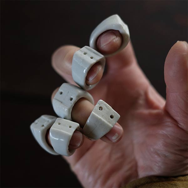 White porcelain mulberry nails
