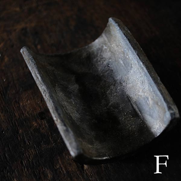 作業台として使われていた鉛のタイル