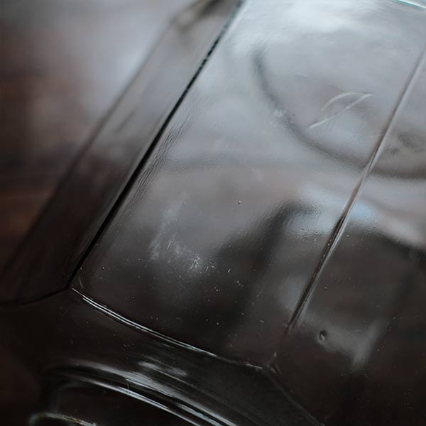 八角柱のガラス瓶