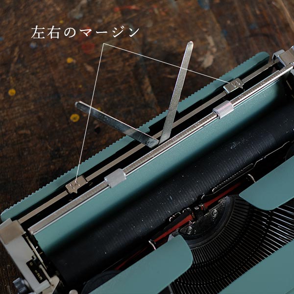 OLIVETTI Lettera 32 Typewriter