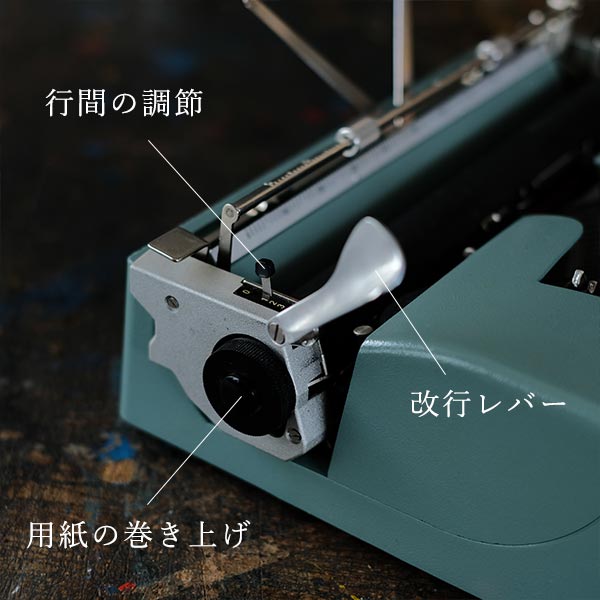 OLIVETTI Lettera 32 Typewriter